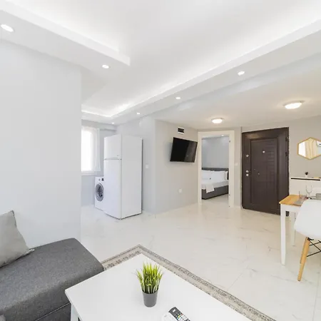 Cozy Flat W Balcony 5 Min To Beach In